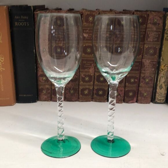 0480 Collectible Vintage Green Champagne Glass Set of 2 - Picture 1 of 5